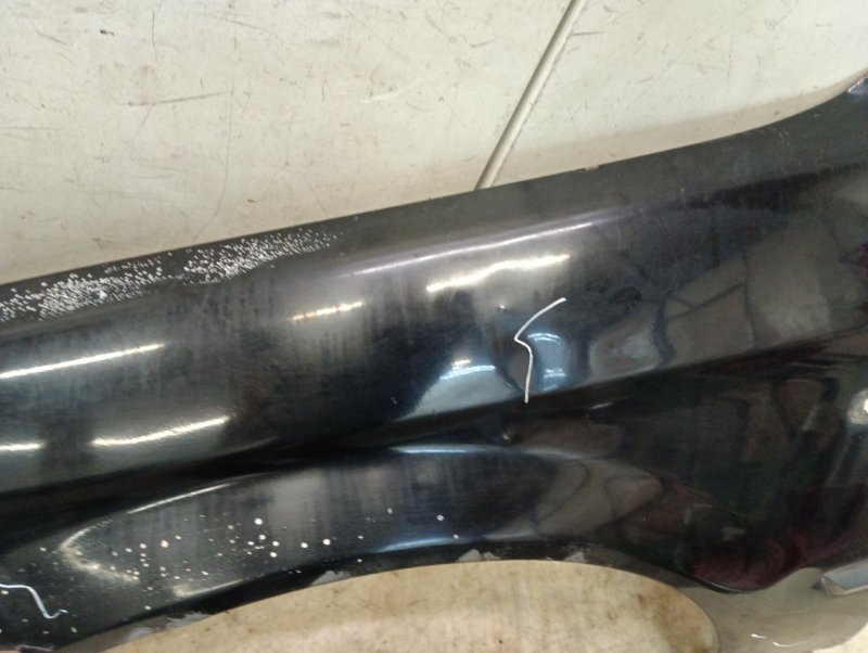 Крыло переднее левое