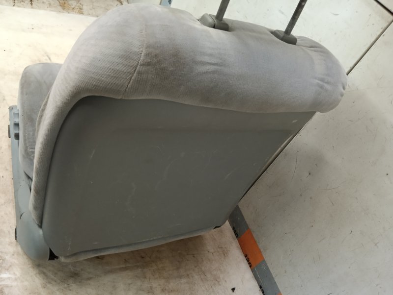 Сиденье переднее левое