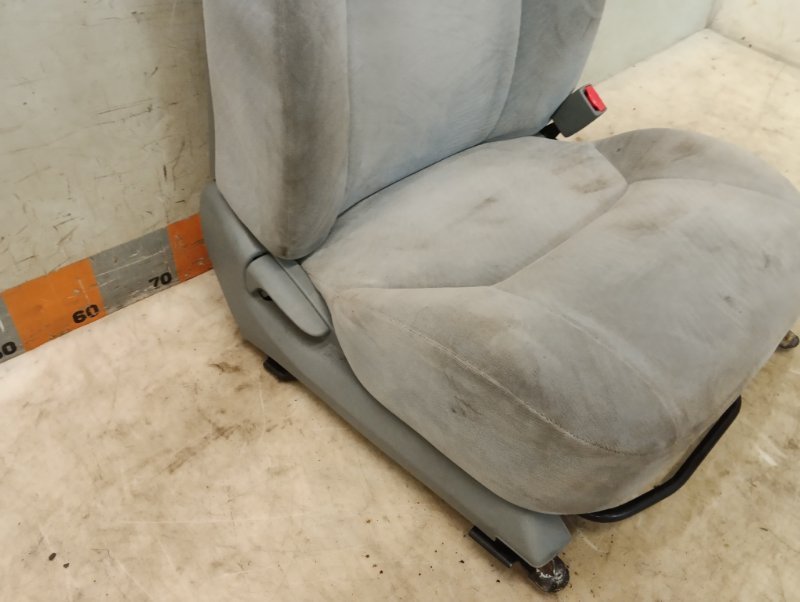 Сиденье переднее правое