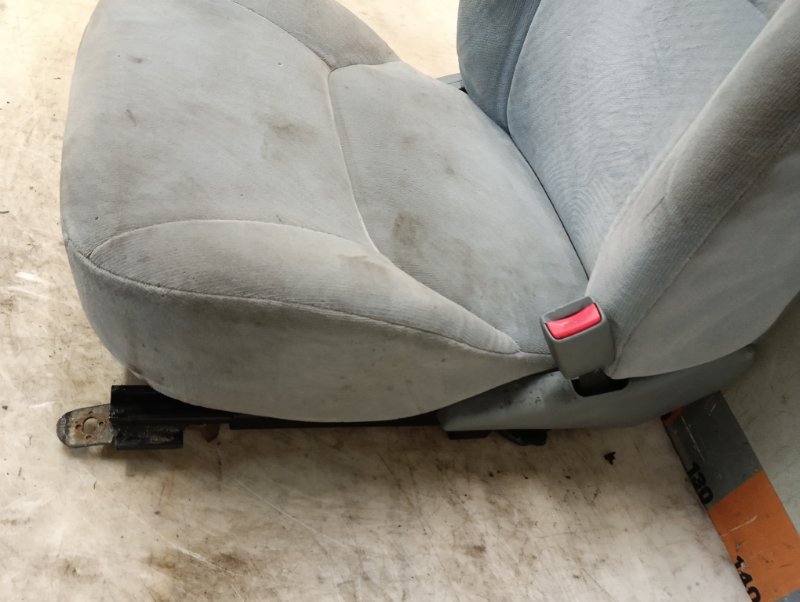 Сиденье переднее правое