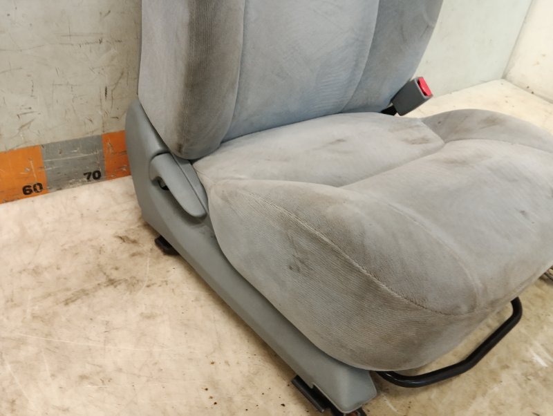 Сиденье переднее правое