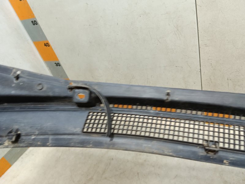 Решетка стеклоочистителей (Жабо)