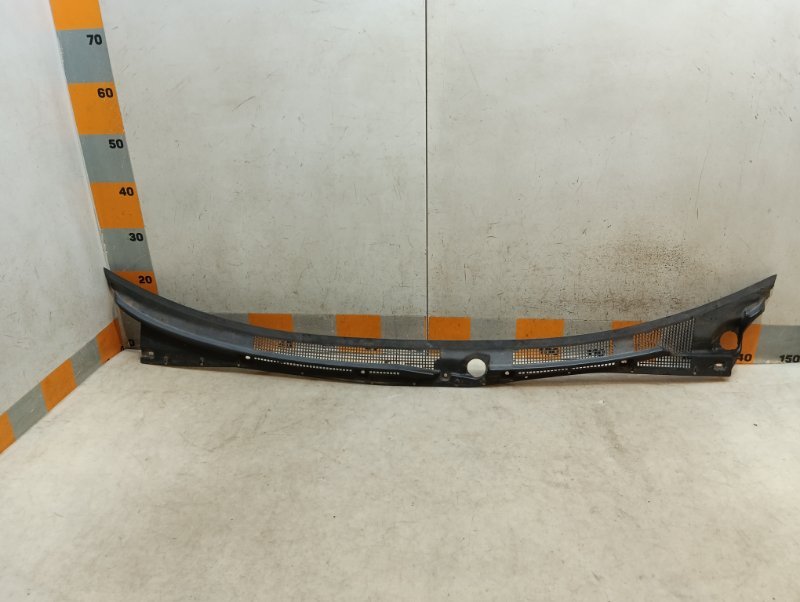 Решетка стеклоочистителей (Жабо)