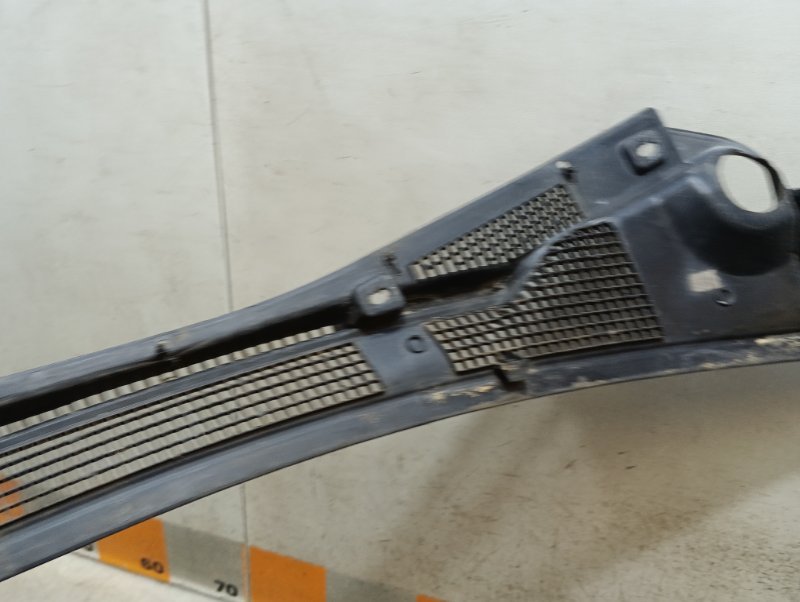 Решетка стеклоочистителей (Жабо)