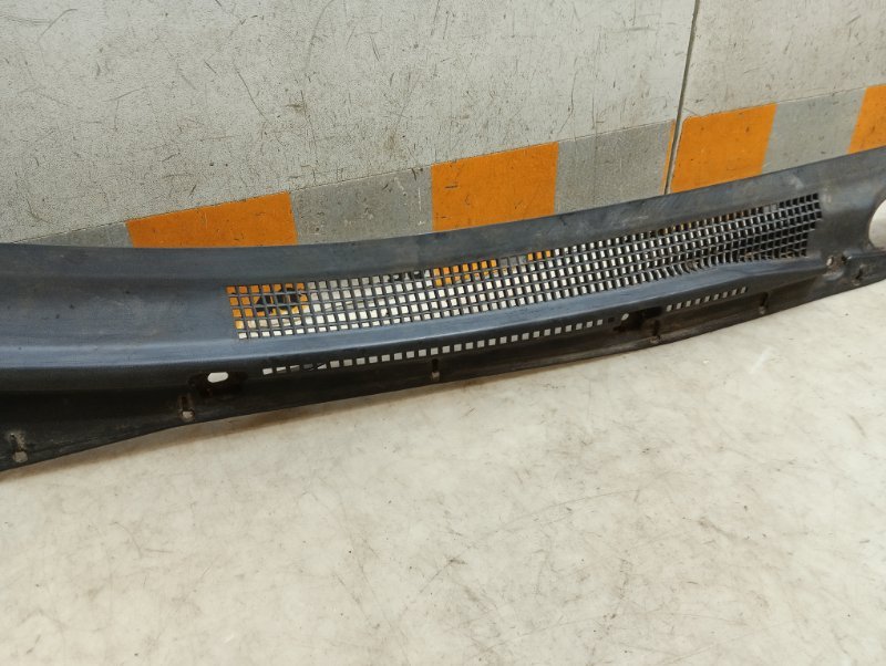 Решетка стеклоочистителей (Жабо)