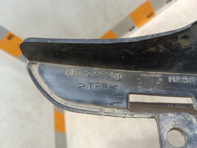 Брызговик задний правый