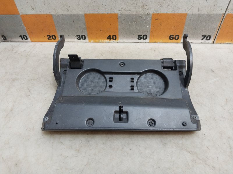 Крышка бардачка