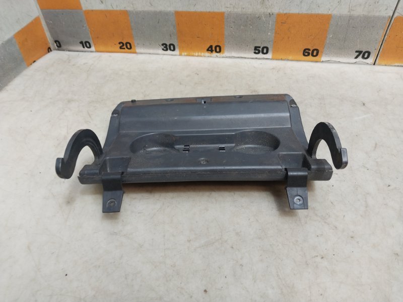 Крышка бардачка