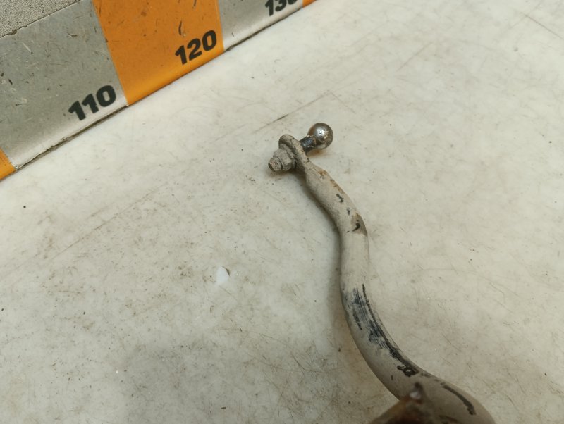 Стабилизатор передний