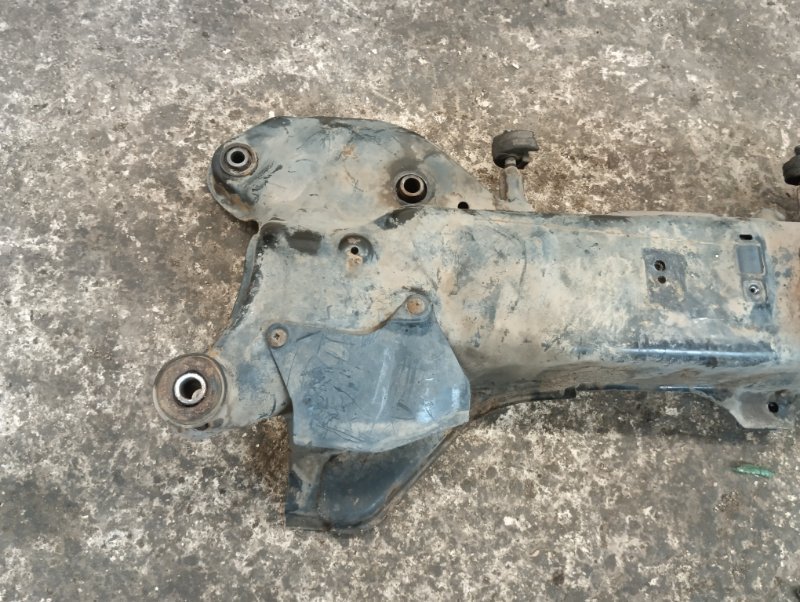 Балка подмоторная