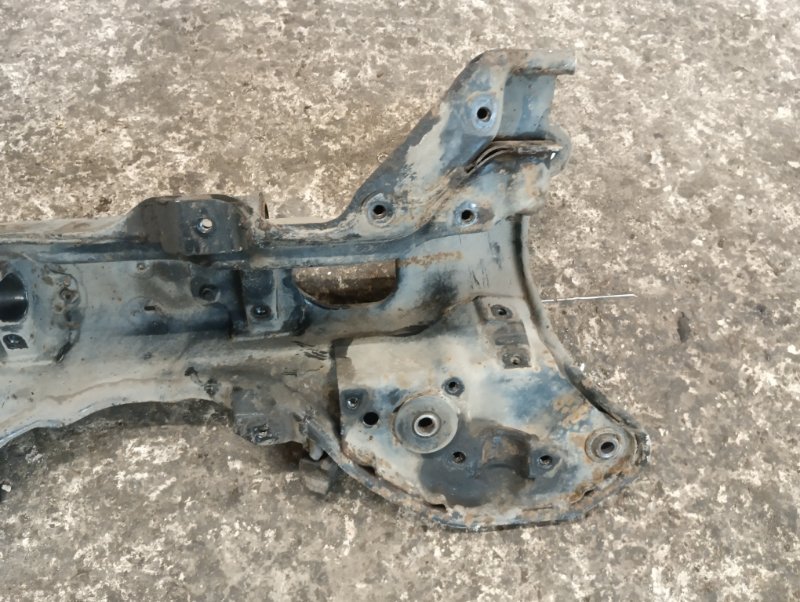 Балка подмоторная