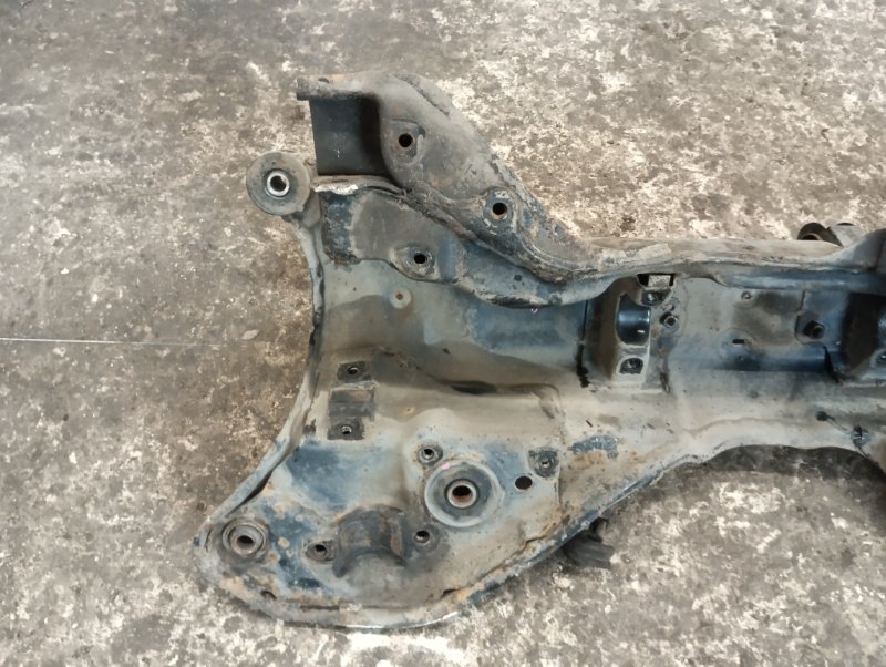 Балка подмоторная