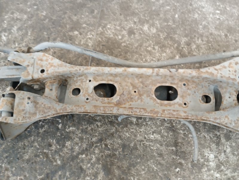 Балка задняя