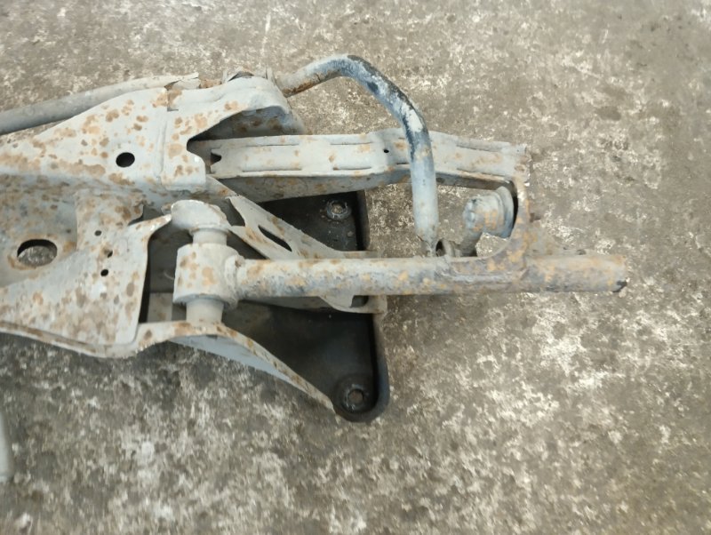 Балка задняя