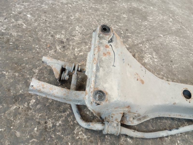 Балка задняя