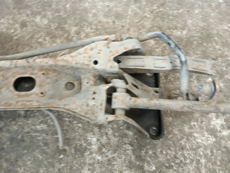 Балка задняя