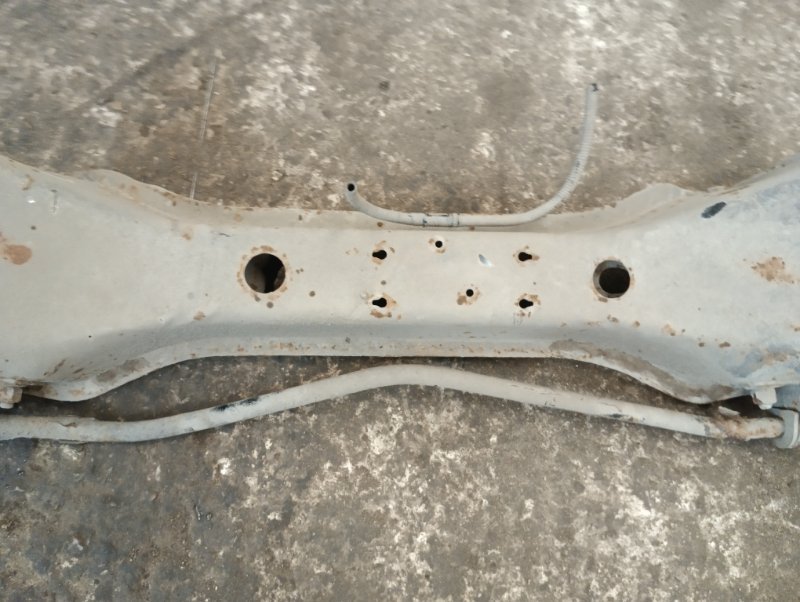 Балка задняя