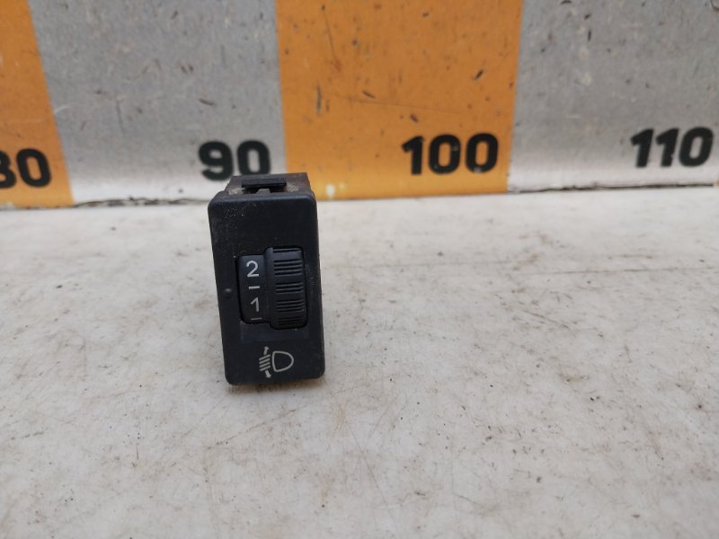 Кнопка корректора фар