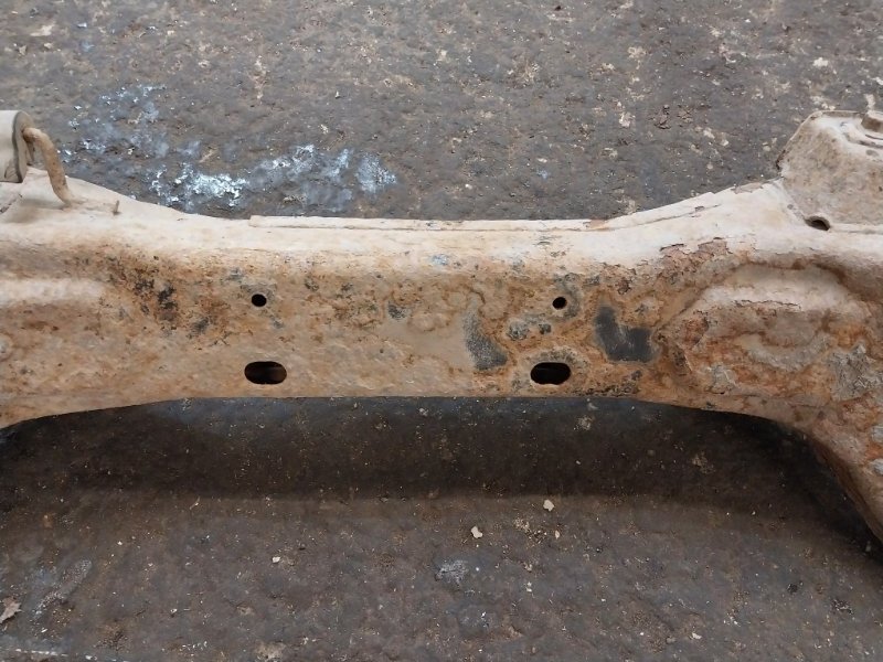 Балка задняя