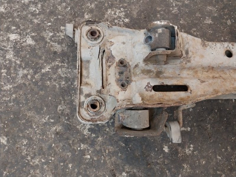 Балка задняя