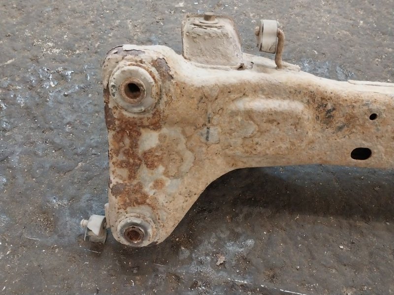 Балка задняя