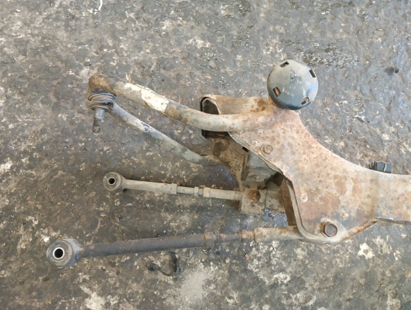 Балка задняя