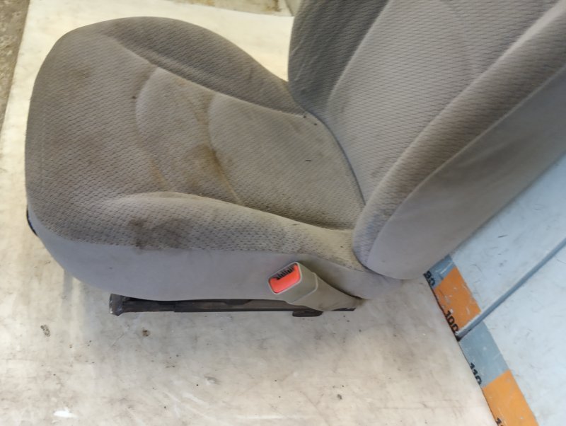 Сиденье переднее правое