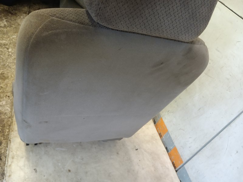 Сиденье переднее правое