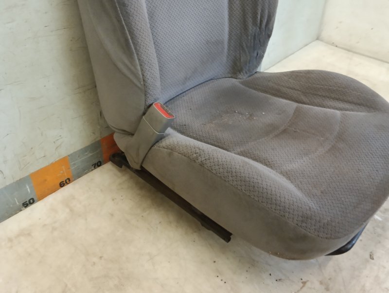 Сиденье переднее левое