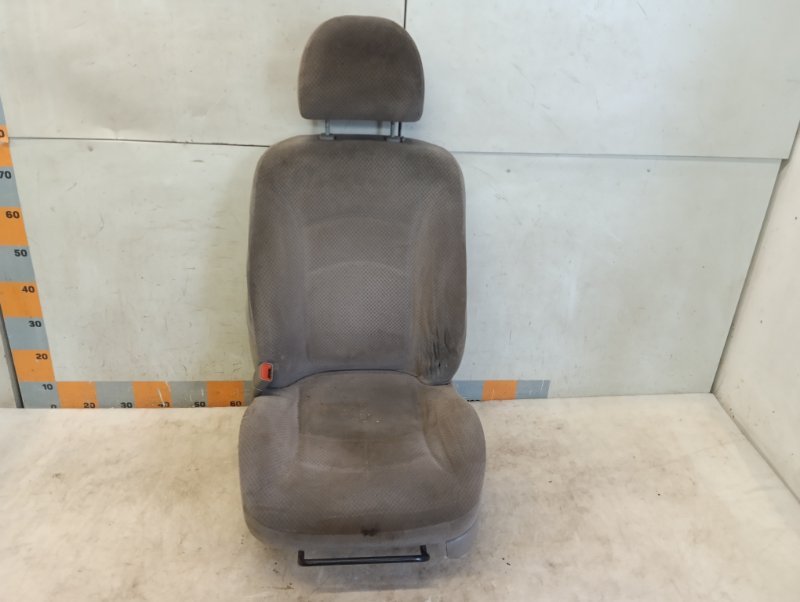 Сиденье переднее левое