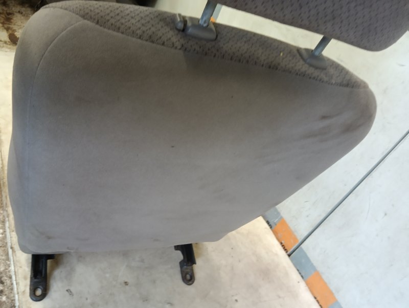 Сиденье переднее левое