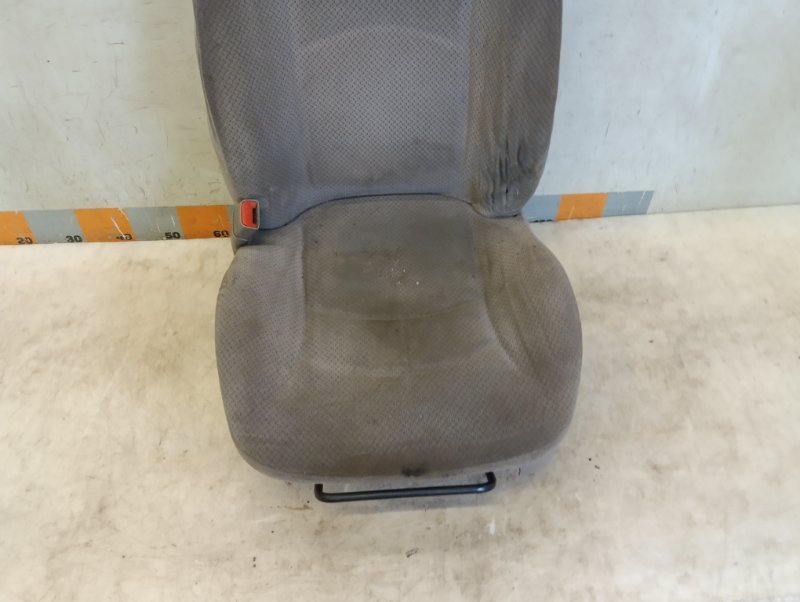 Сиденье переднее левое