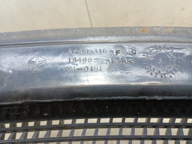 Планка под лобовое стекло