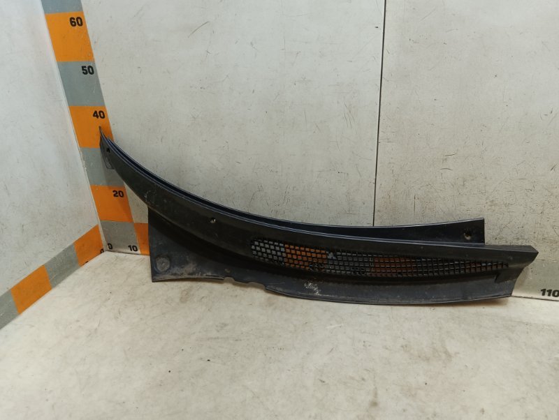 Планка под лобовое стекло