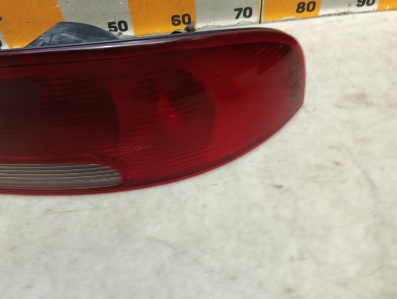 Фонарь задний правый