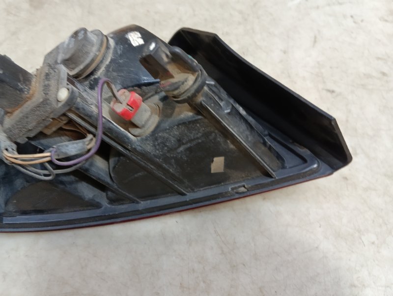 Фонарь задний правый