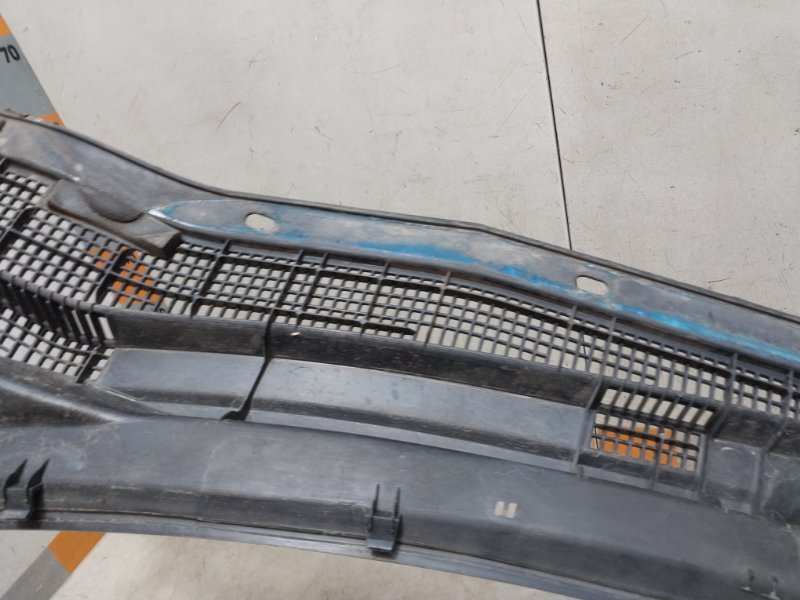 Решетка стеклоочистителей (Жабо)