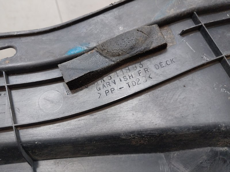 Решетка стеклоочистителей (Жабо)