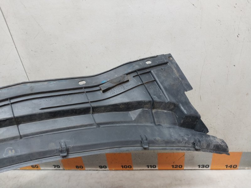 Решетка стеклоочистителей (Жабо)