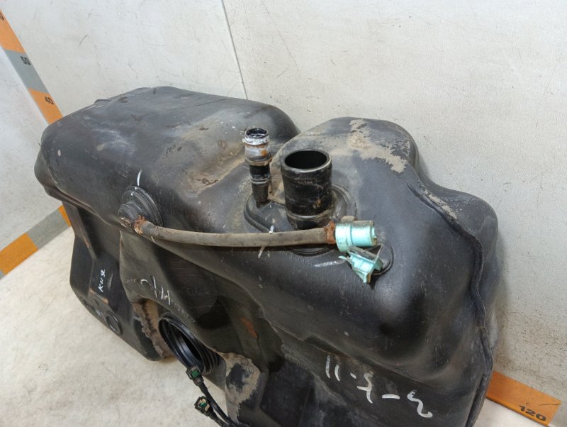 Бак топливный