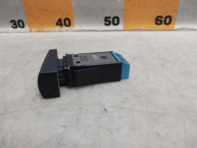 Кнопка обогрева переднего и заднего стекла