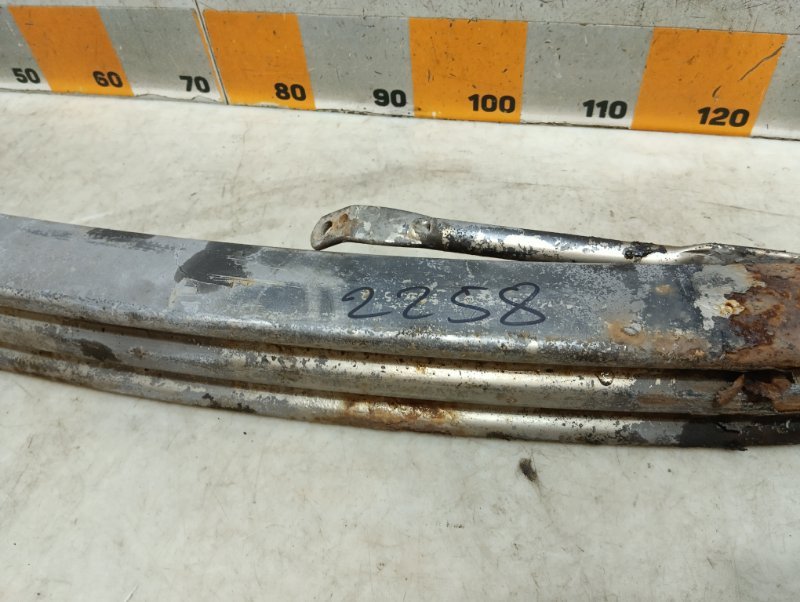 Усилитель переднего бампера