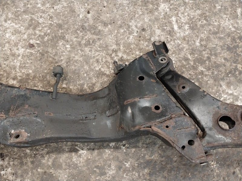 Балка подмоторная