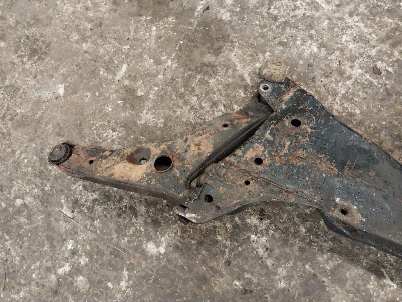 Балка подмоторная