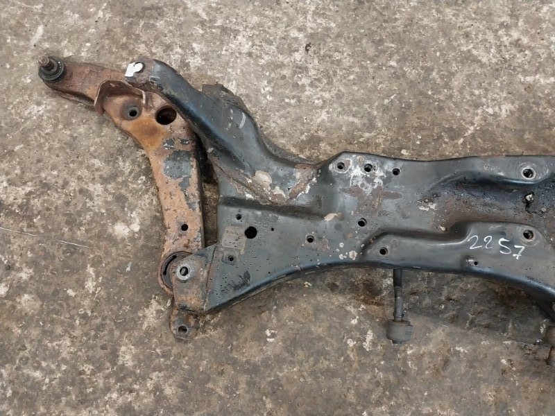 Балка подмоторная