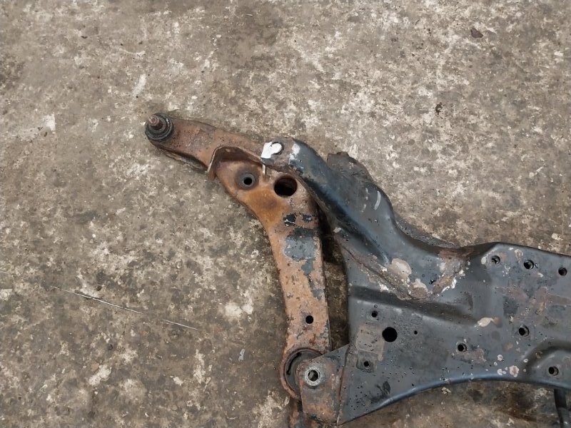 Балка подмоторная