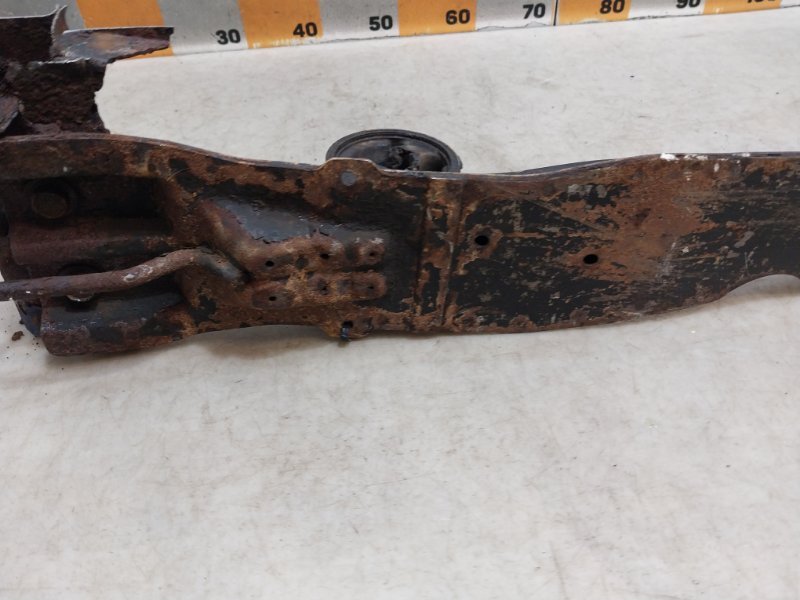 Балка передняя продольная