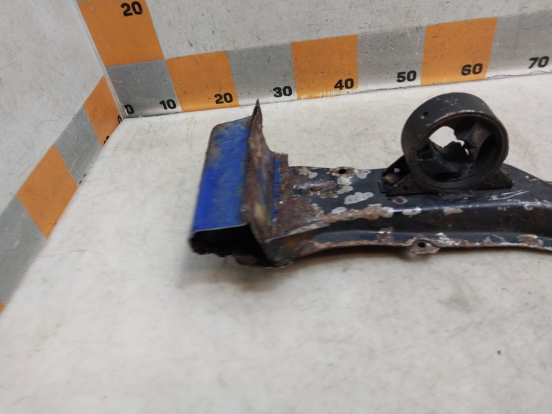 Балка передняя продольная