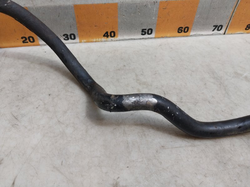 Стабилизатор передний