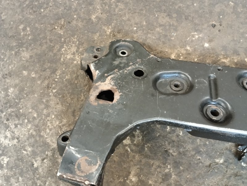 Балка подмоторная